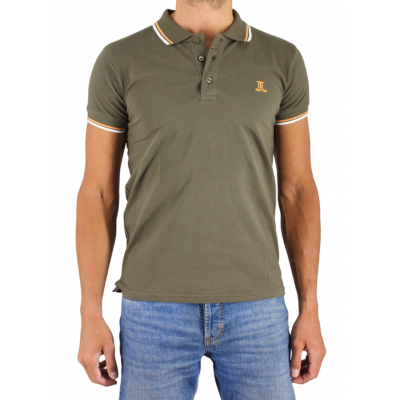 Short sleeve polo border with embroidered logo