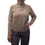 Pull col cheminé beige pose