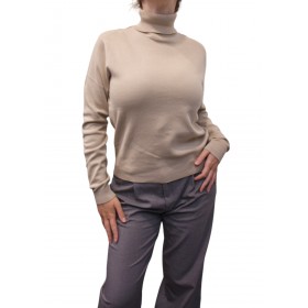 Pull femme col roulé uni pull col roulé beige pose