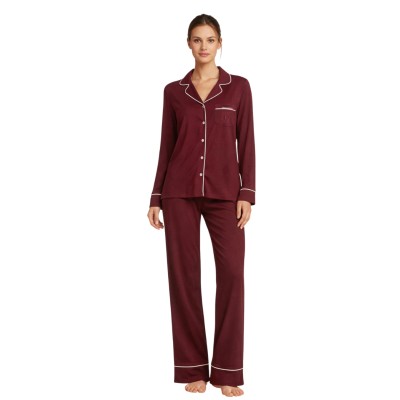 Elegante pijama united woman