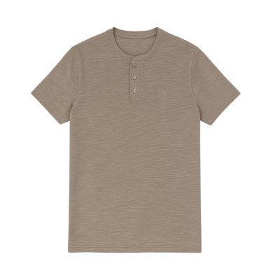 Camiseta de hombre con cuello tunecino abotonado