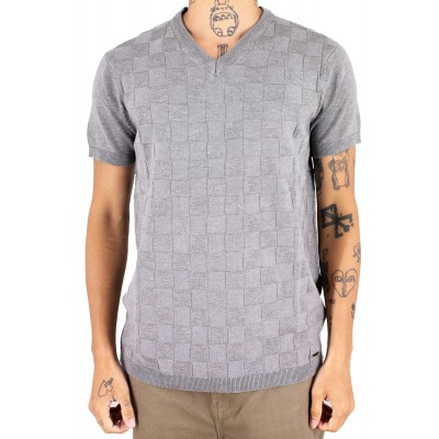 Camiseta de manga corta en v cuello